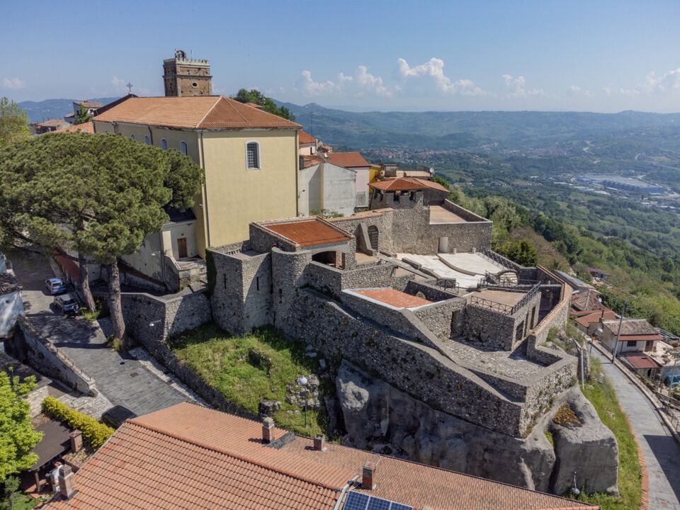 Castello Caracciolo