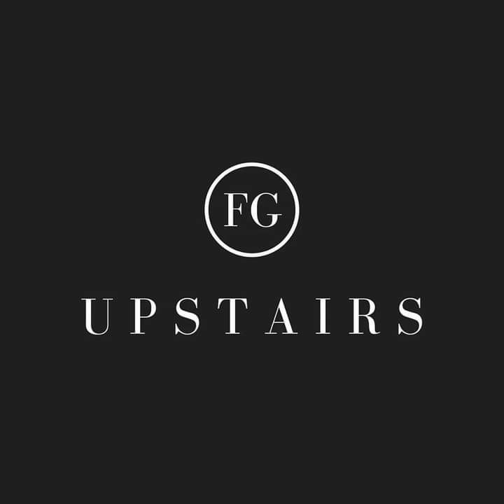 Fru Geest - Upstairs