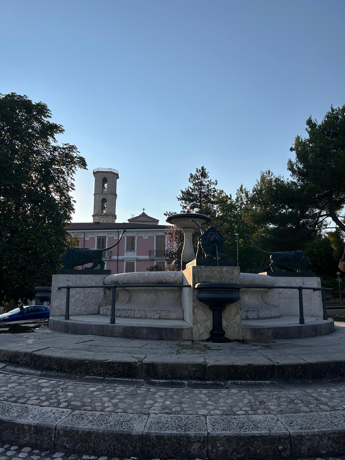 Fontana Dei Leoni - La Funtàna De Ri Quàtte Liùne
