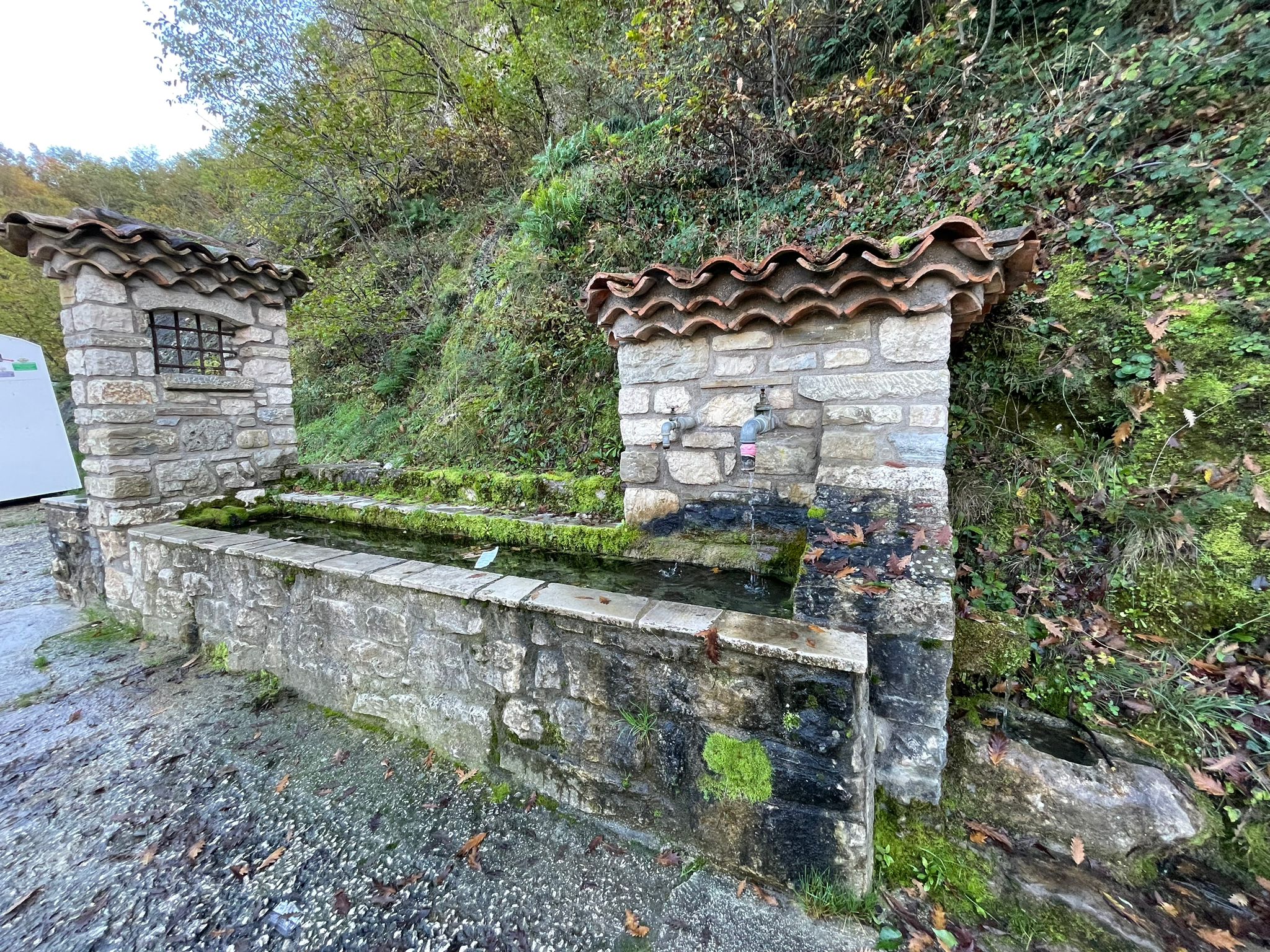 Fontana E Abbeveratoio - Ponte San Bernardino