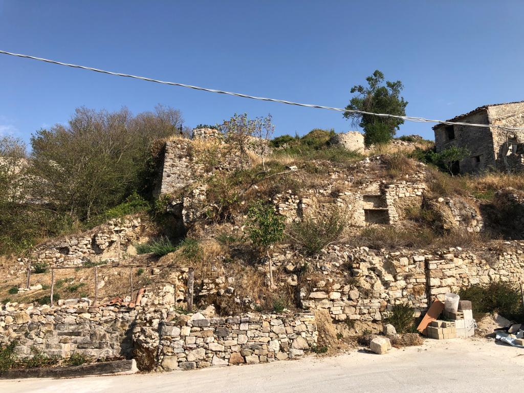 Ruderi Del Castello