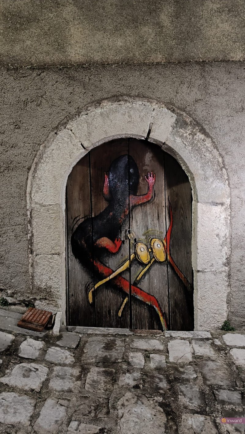 Mrfijodor - Salamandrina dagli occhiali con gli occhiali